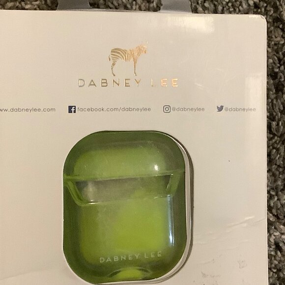Dabney Lee Glow-In-The-Dark AirPods Case For 1st & 2nd Generation NEW Keyring - Picture 4 of 4